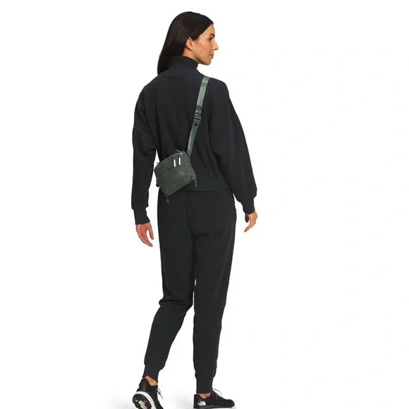 NWT THE NORTH FACE NEVER STOP LUMBAR BAG CROSSBODY WAIST FANNIE PACK GRAY - Picture 3 of 8